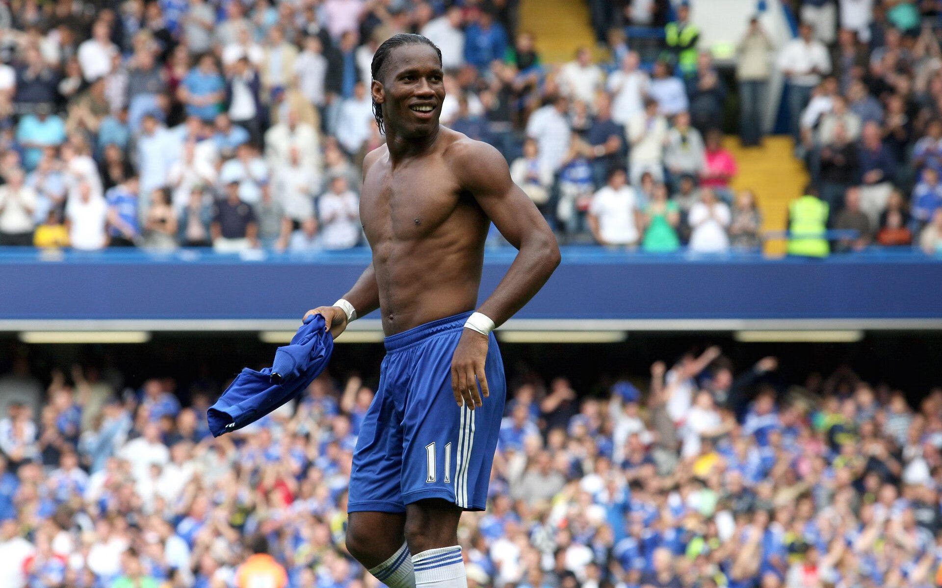 荷兰队在欧洲预赛中持续保持优异表现，晋级希望大好